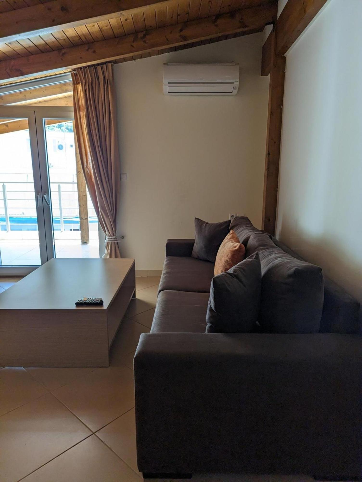 Samaras Apartments In Kamena Vourla Exterior photo