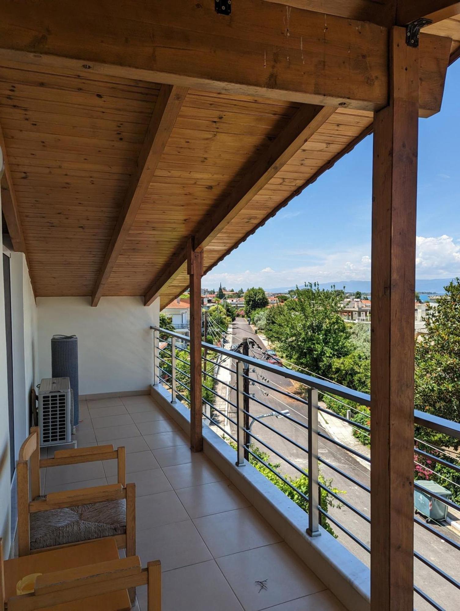 Samaras Apartments In Kamena Vourla Exterior photo
